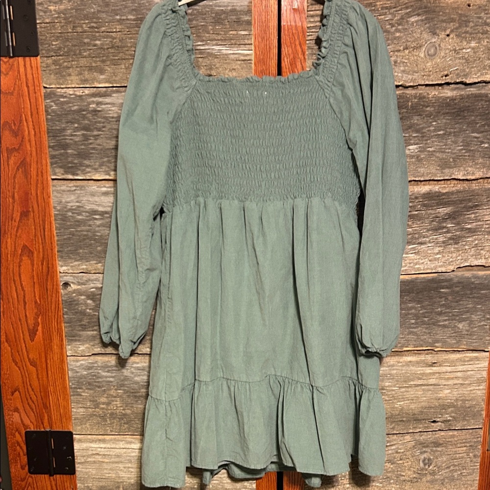American Eagle Outfitters Women’s Green Long Sleeve Smocked Corduroy Dress Sz XL - Picture 12 of 12